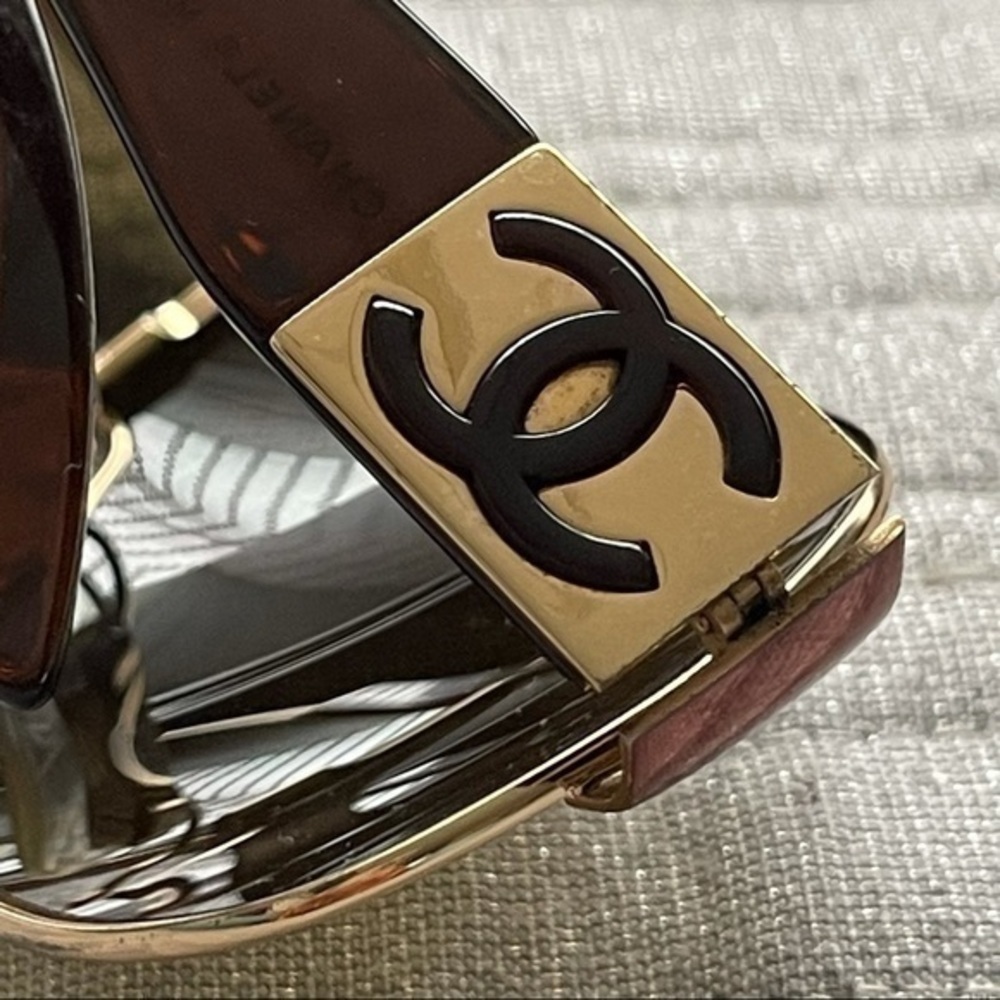 CHANEL Vintage THE 1999 Sunglasses - Picture 3 of 16